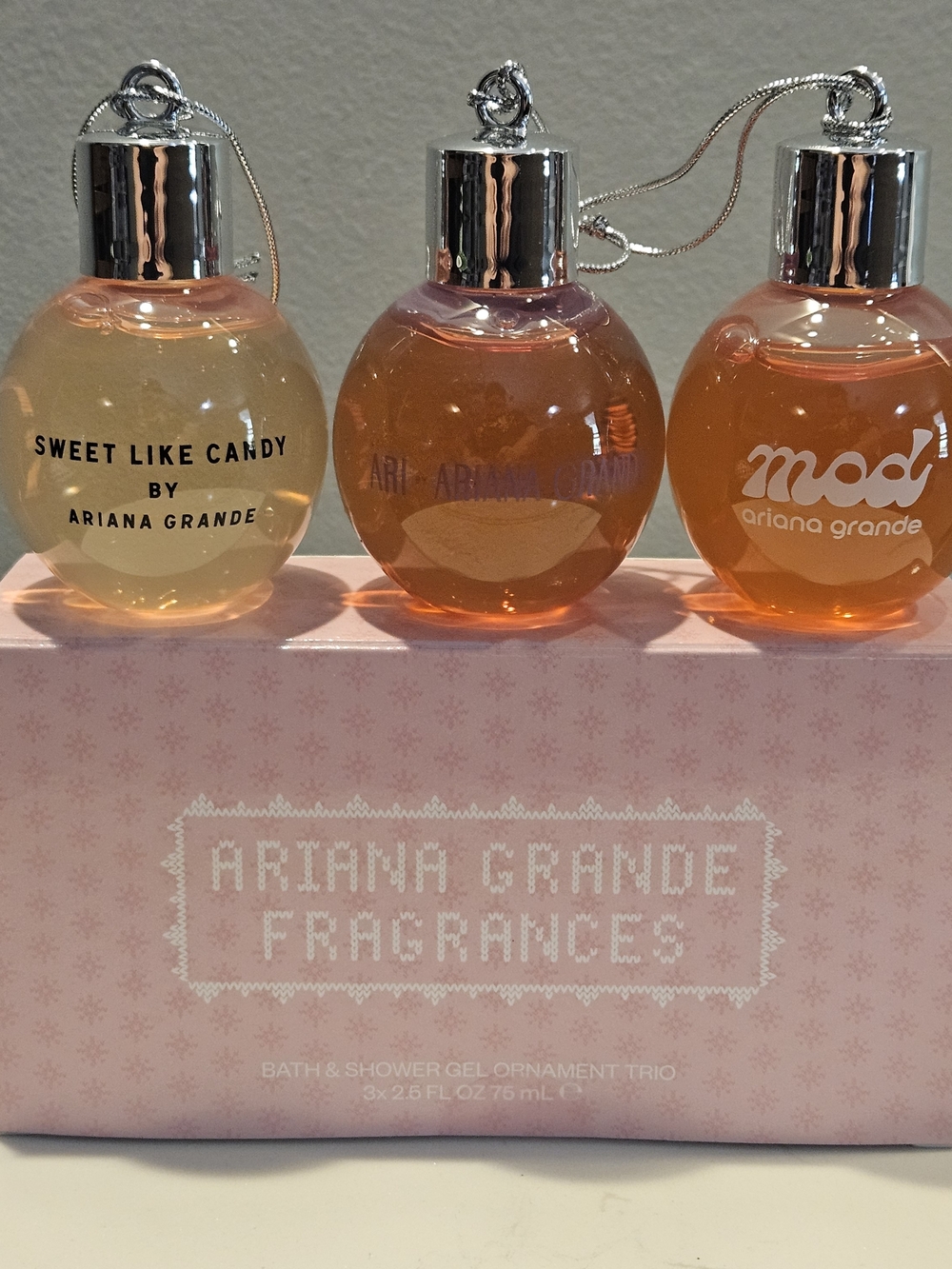 Ariana Grande Bath & Shower Gel Ornament Trio - 3x 2.5 Oz. Bottles